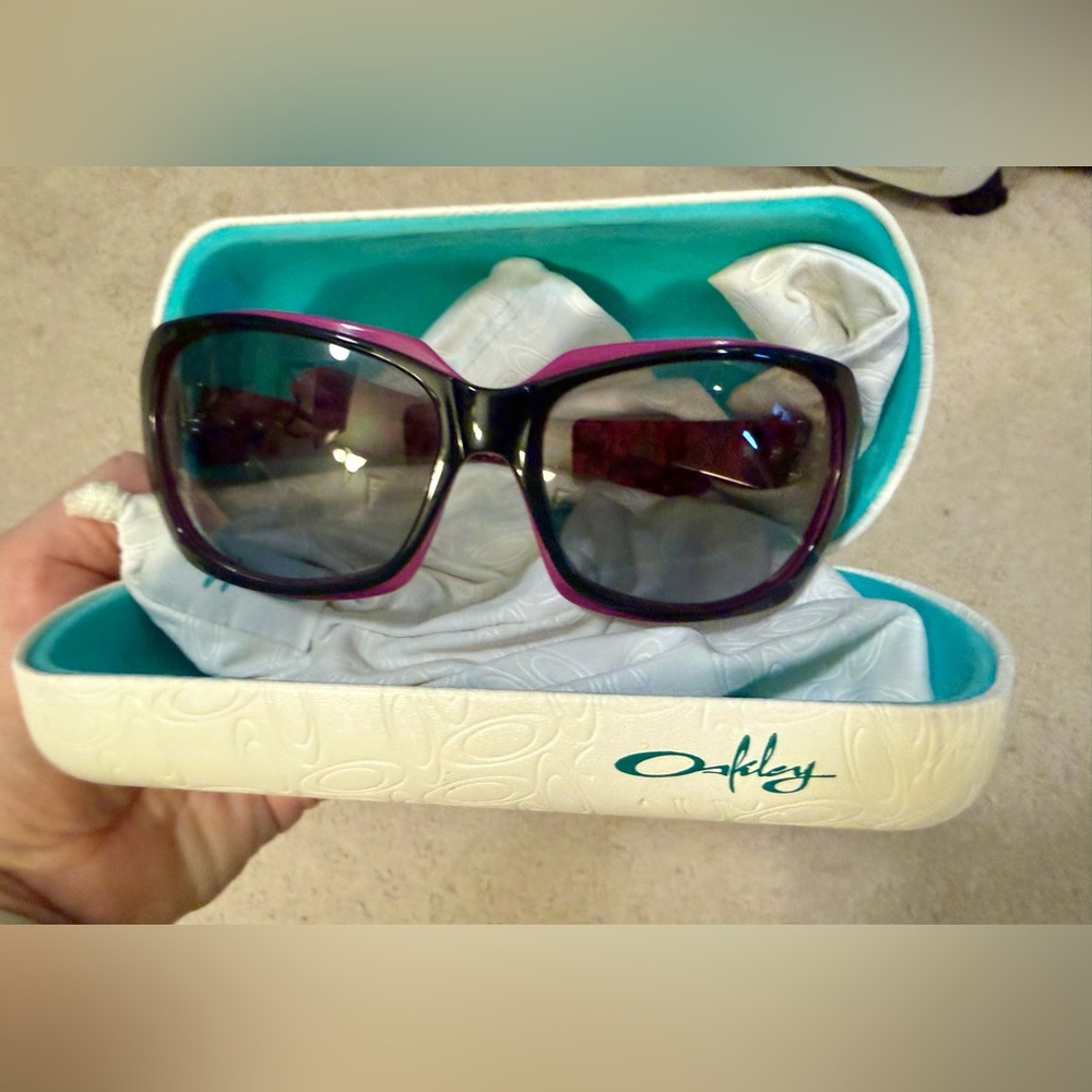 Oakley Women's Script Sunglasses with Black and Pink Frame
